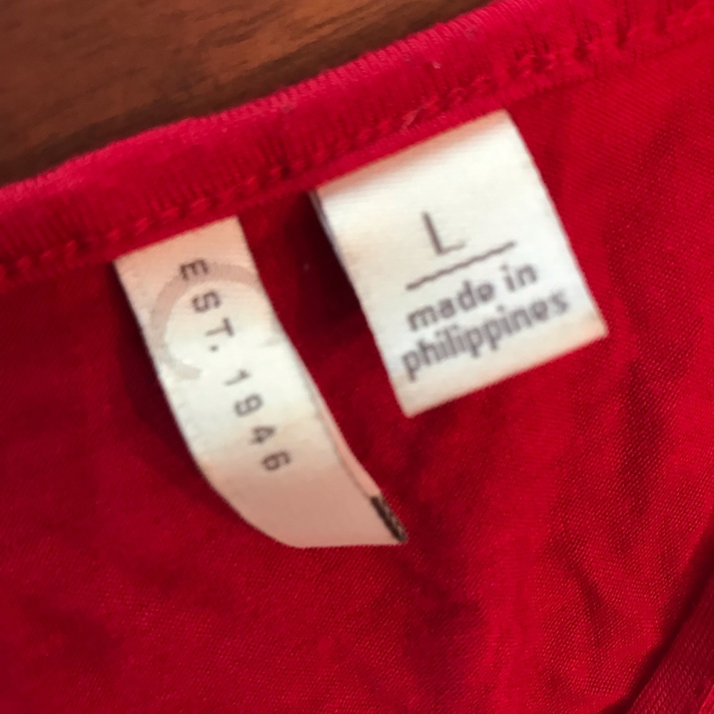 Red shirt - Picture 3 of 3